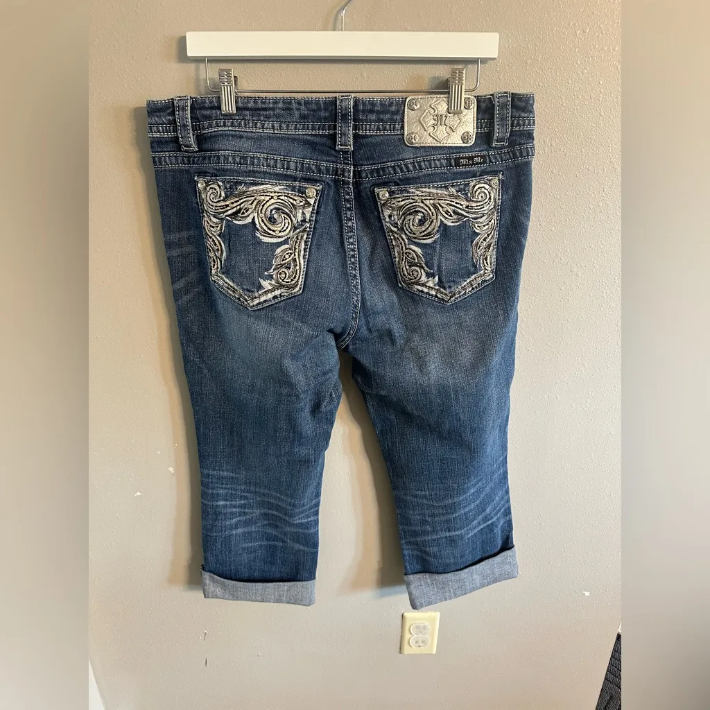 Miss Me Boyfriend Capri Size 31 - Image 2