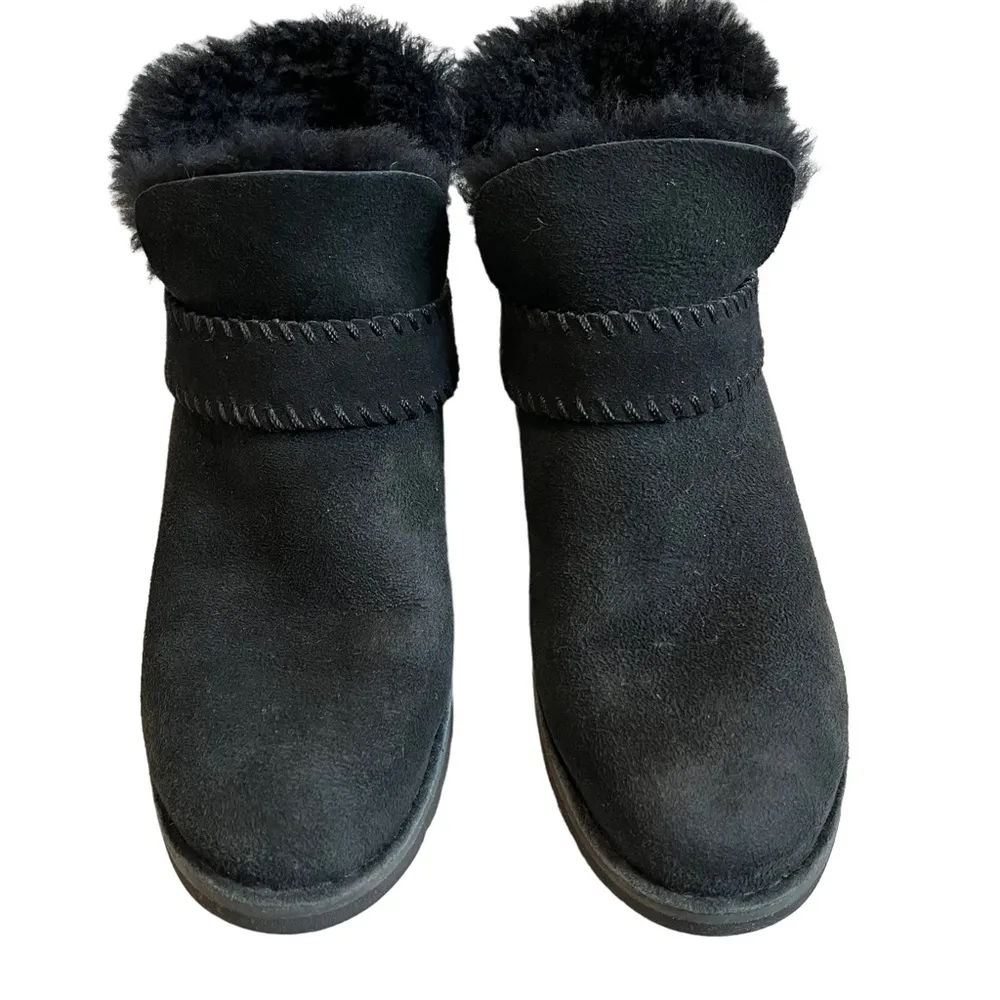 UGG McKay Black Suede Bootie, Sz 5.5 - Image 5