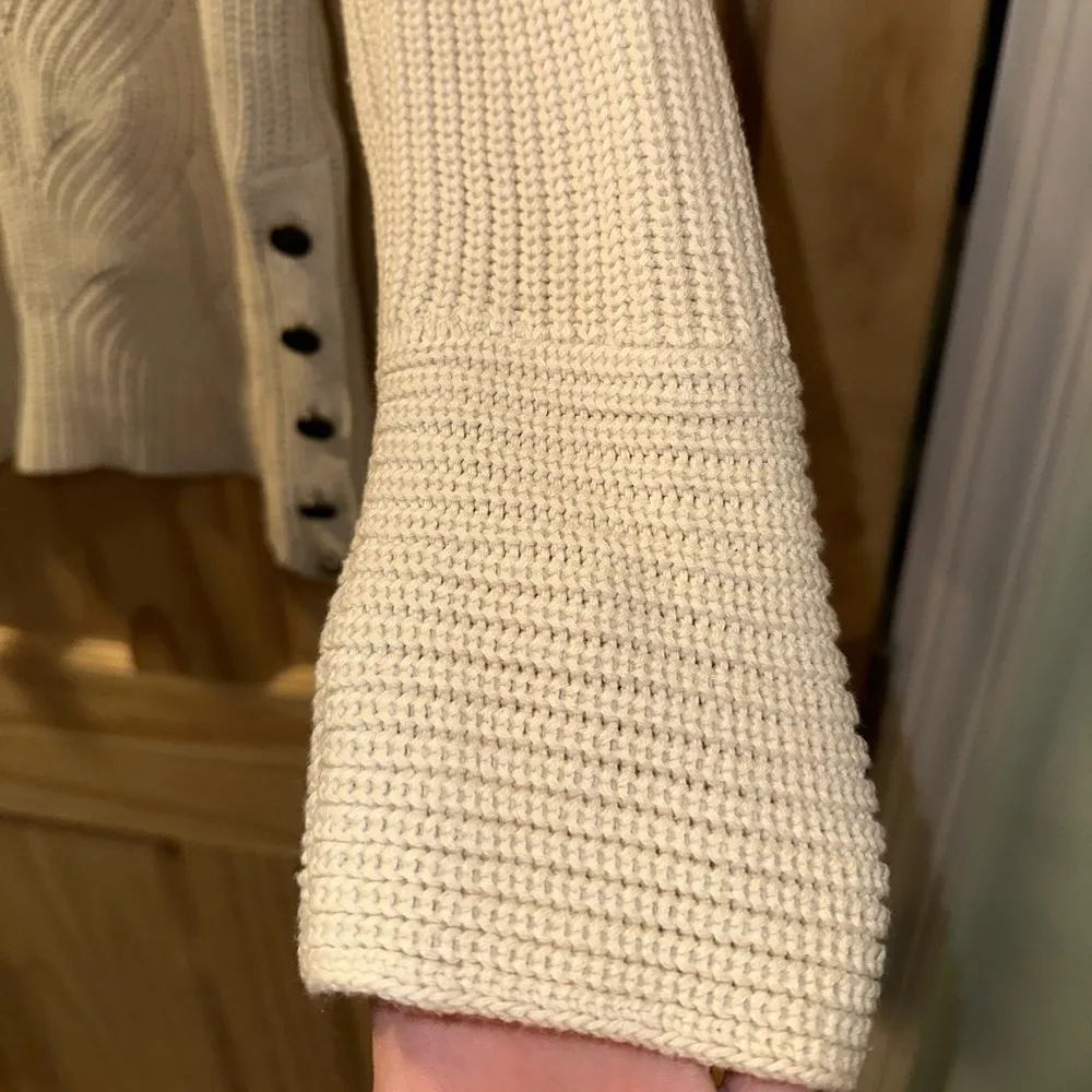 Sonoma Women’s Sweater - Image 5