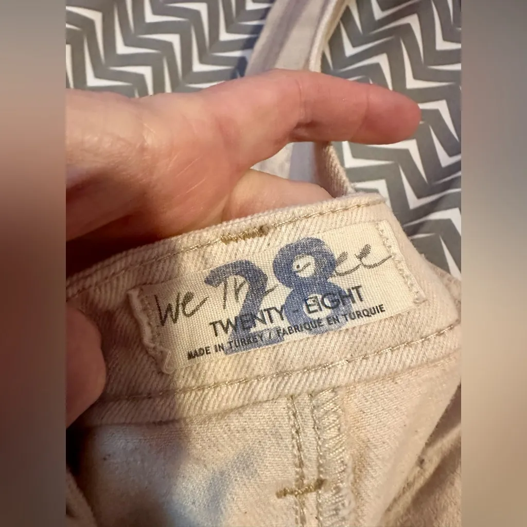 Free People "We the Free" | Distressed June Short Overalls, Size 28 - Image 8