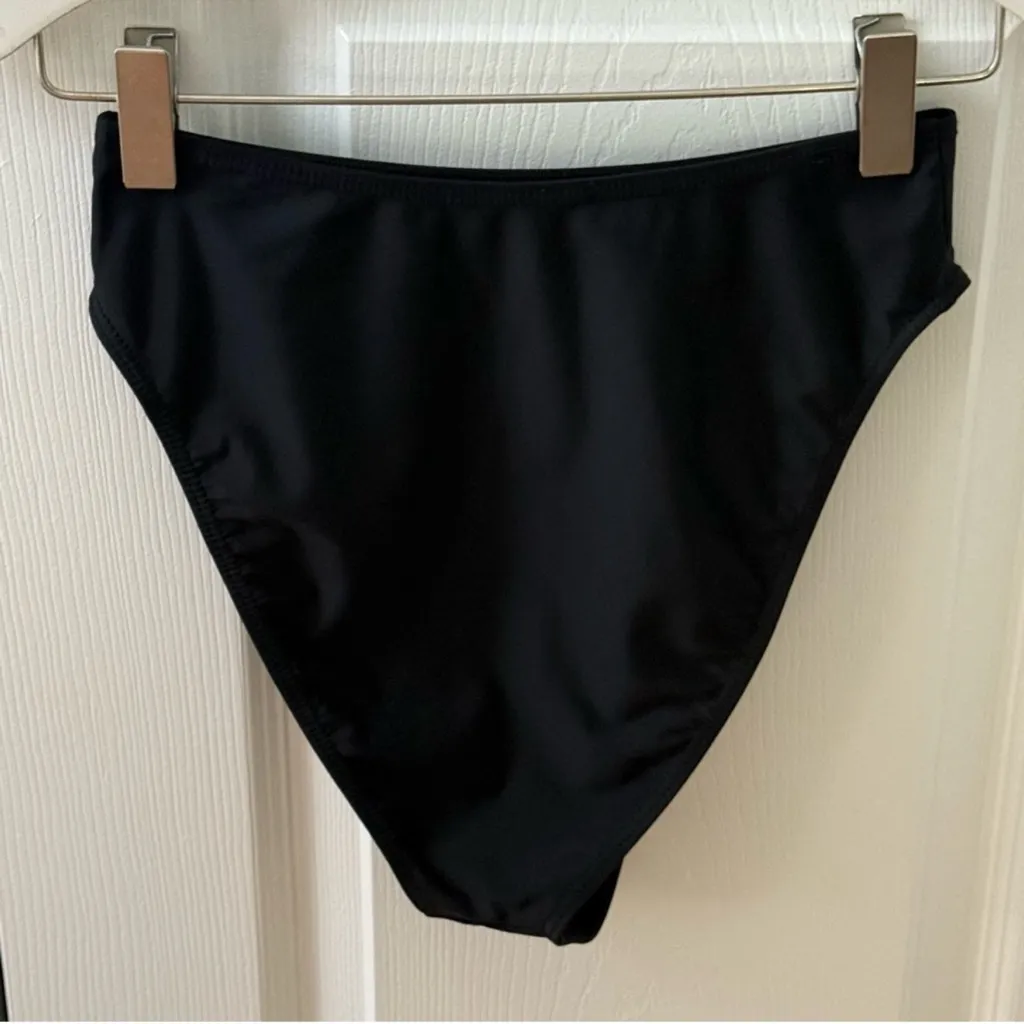 Reformation Kiwi Bikini Top in Rajah and Black High Cut Bikini Bottoms - Image 7