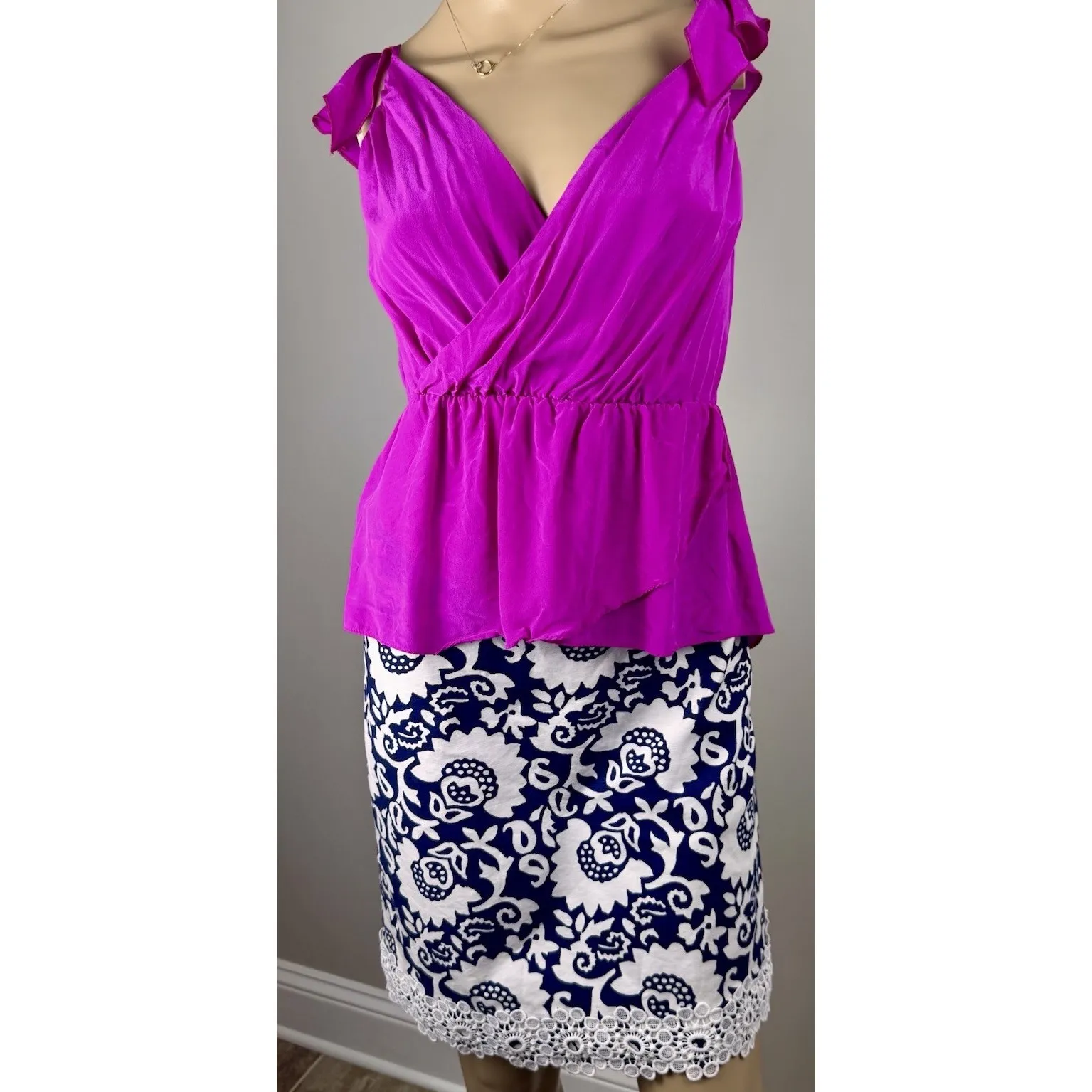 Amanda Uprichard 100% Silk V-Neck Top  Blouse Pink‎ Ruffle Accents Sz S - Image 3