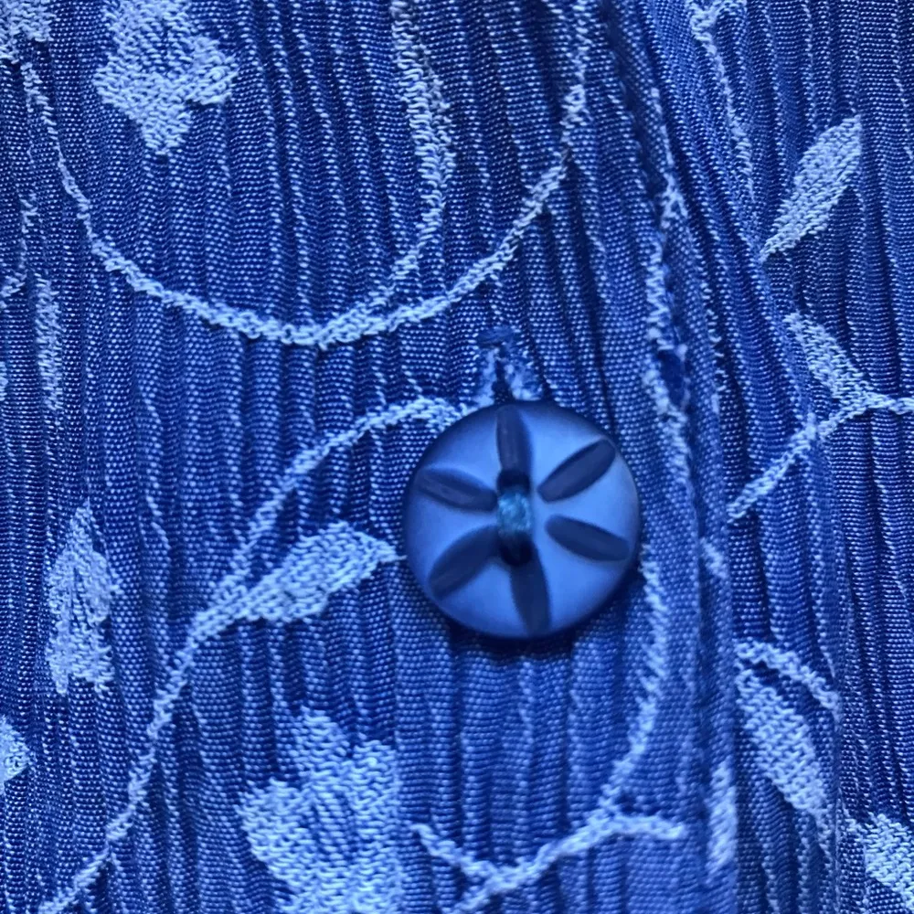 Drapers and Damons Blue With White Embroidered Collared Button Top Size P XL - Image 12