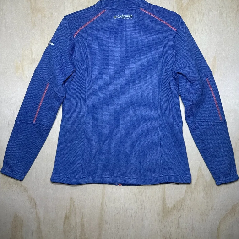 Blue Columbia Sportswear women's zip-up jacket with pink accents size medium - Image 8