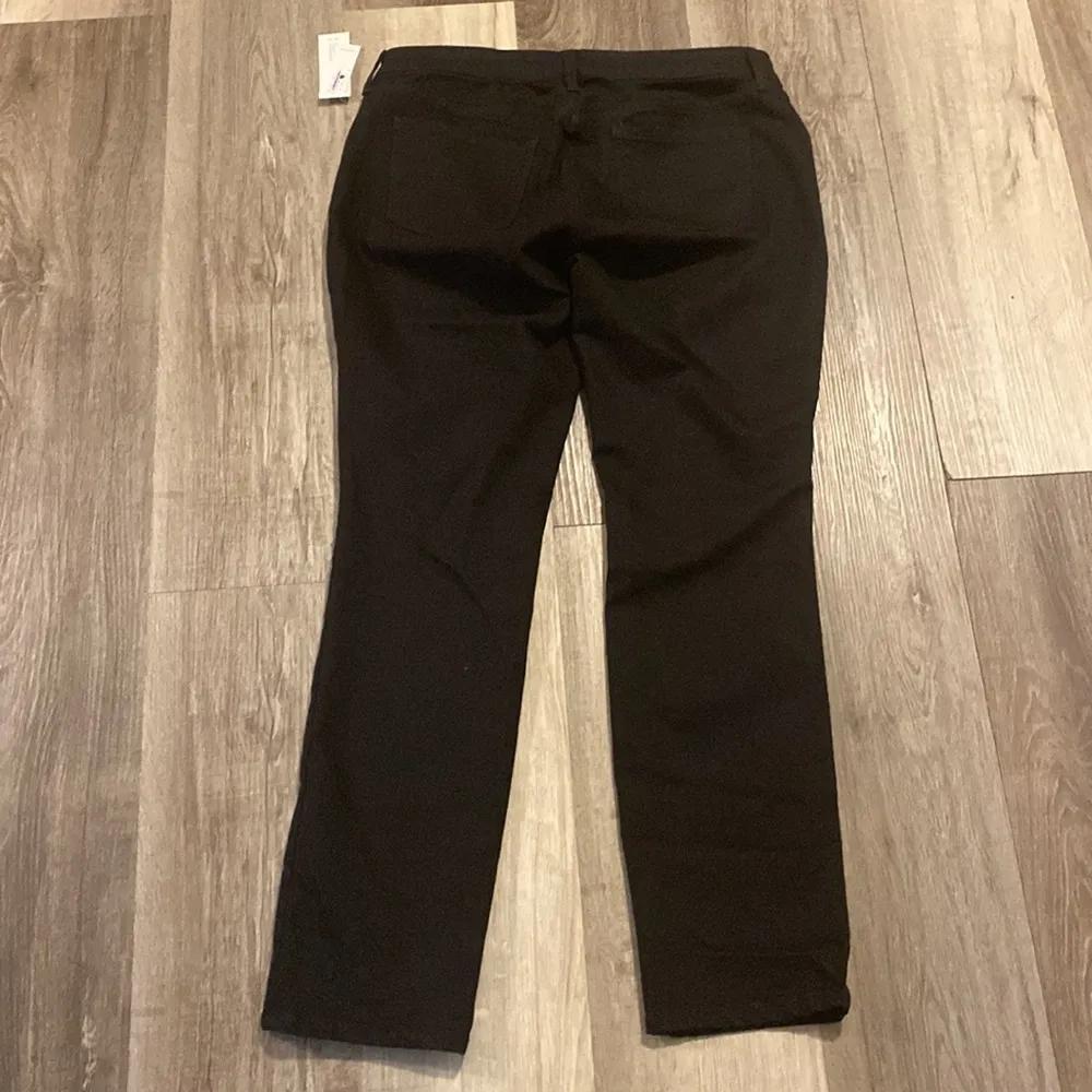Old Navy women’s black maternity jeans size 8 - Image 7