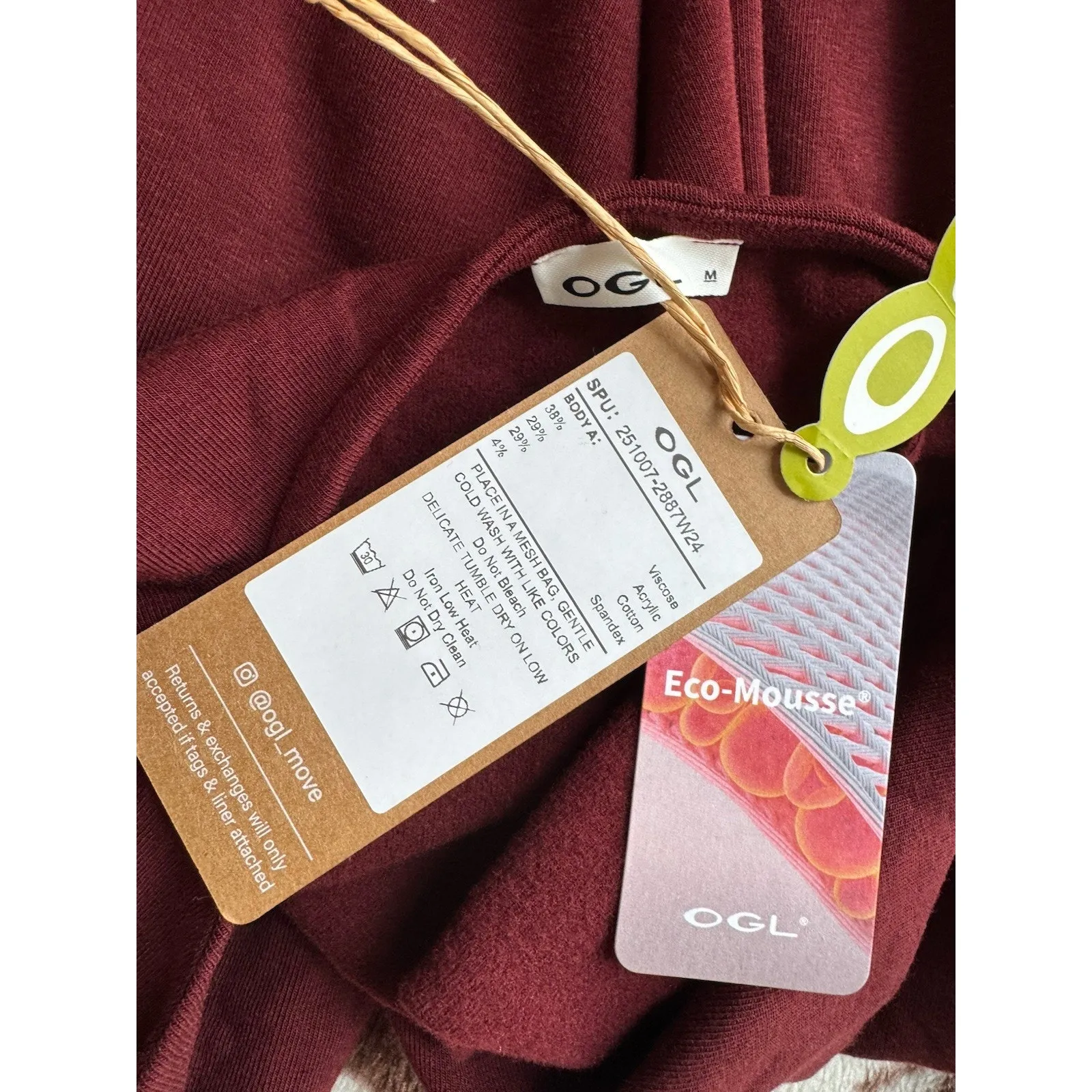 NWT OGL Prowarm Flapped V Neck Button Front Side Ruched Top Ruby Size Medium Red - Image 6