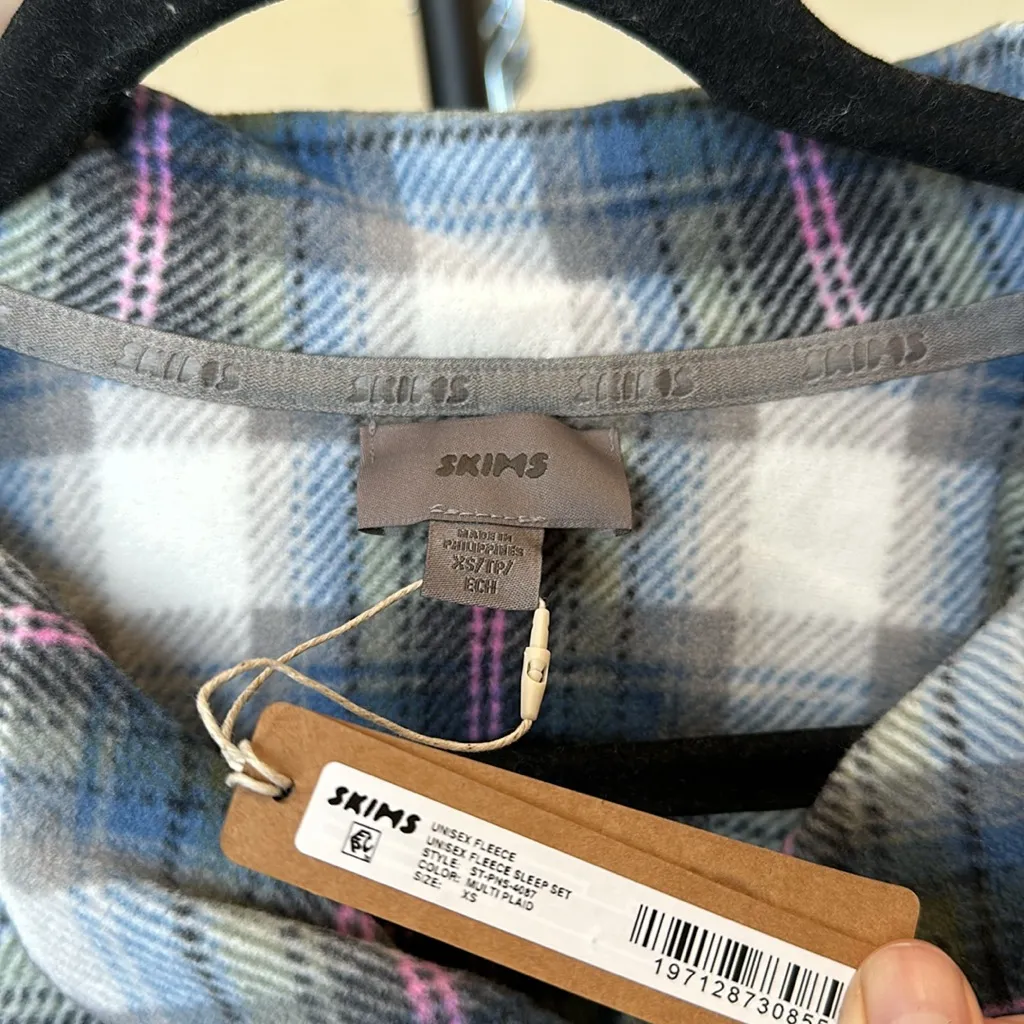 SKIMS UNISEX FLANNEL SLEEP SHIRT‎ IN MULTI PLAID XS - Image 3