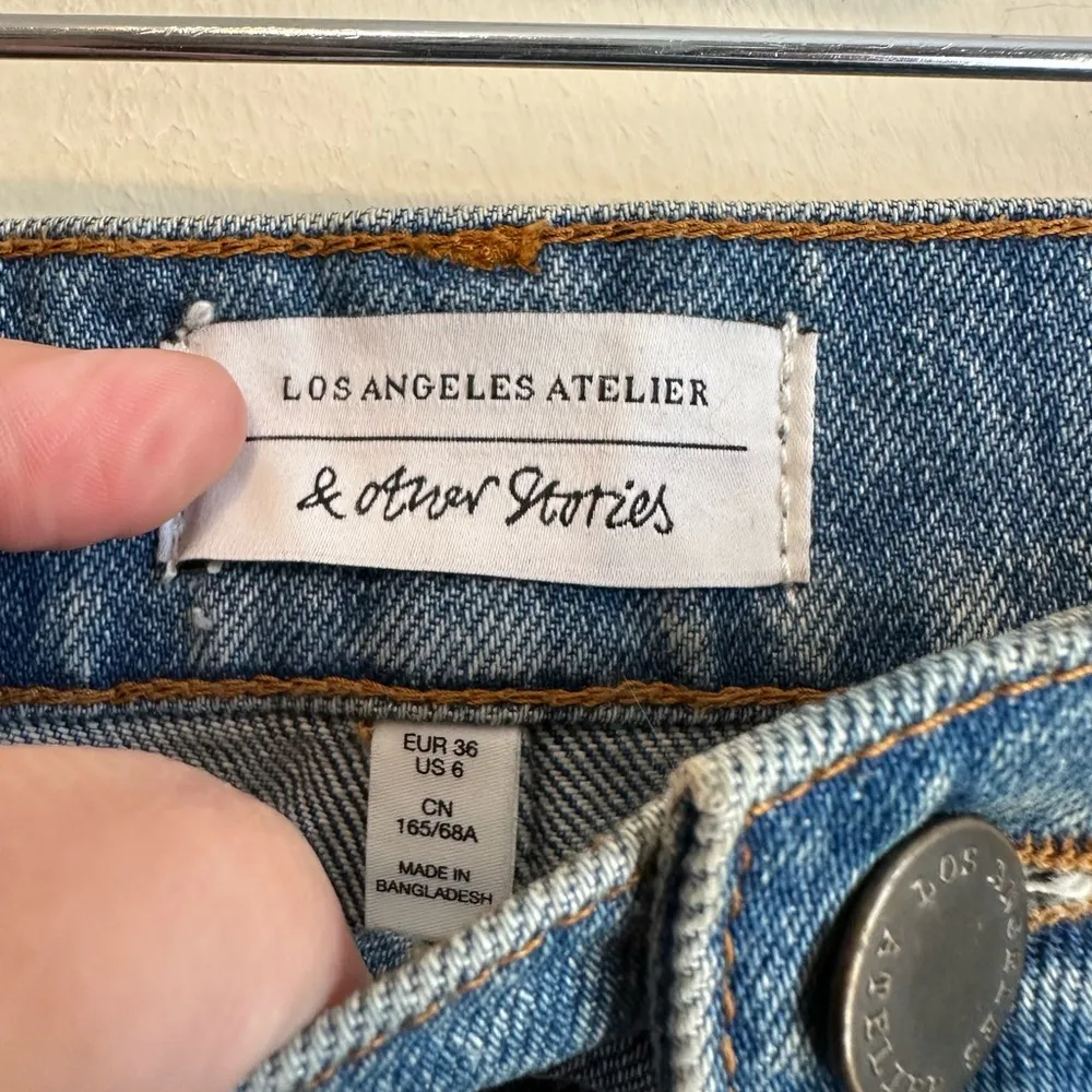 Los Angeles Atelier‎ & Other Stories Denim Mini Skirt Raw Frayed Hem Size 6 - Image 2