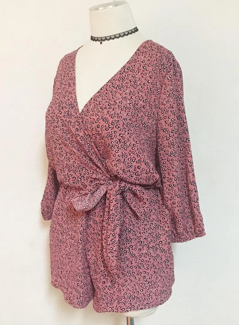 Wrap Bow Floral Pockets Romper Pink - Image 3