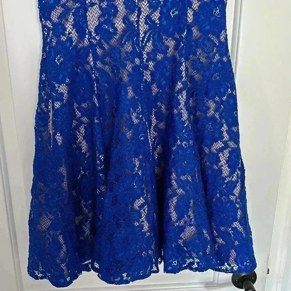 Eliza J Lace Overlay Fit and Flare Short Sleeve V Neck Dress Blue Sz 4 - Image 8