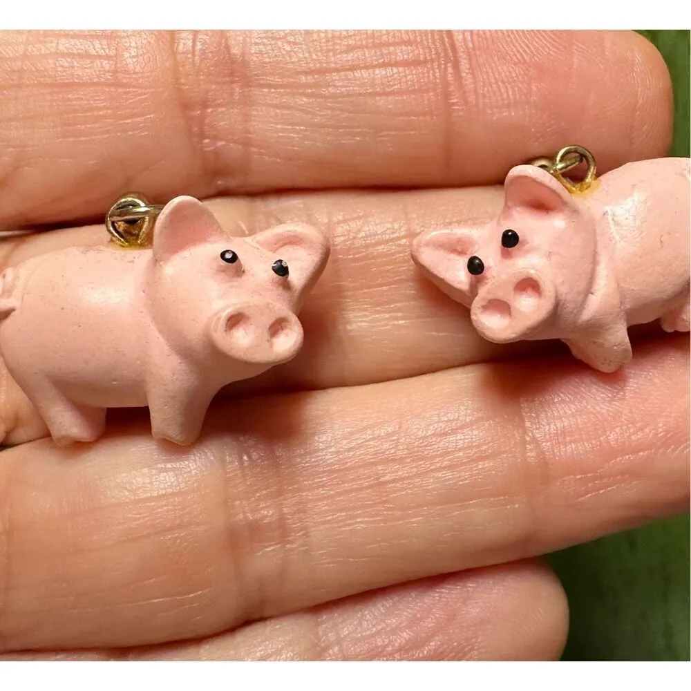 Pink pig drop earrings - Image 7