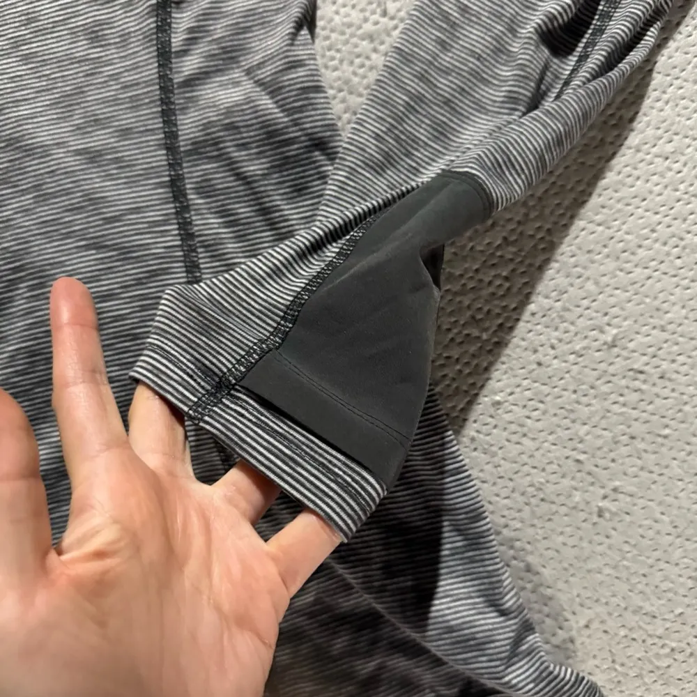 REI Athletic Outdoor Lightweight Grey Black Women's Hooded 3/4 Zip Pullover Top Gray Size XS - Image 2