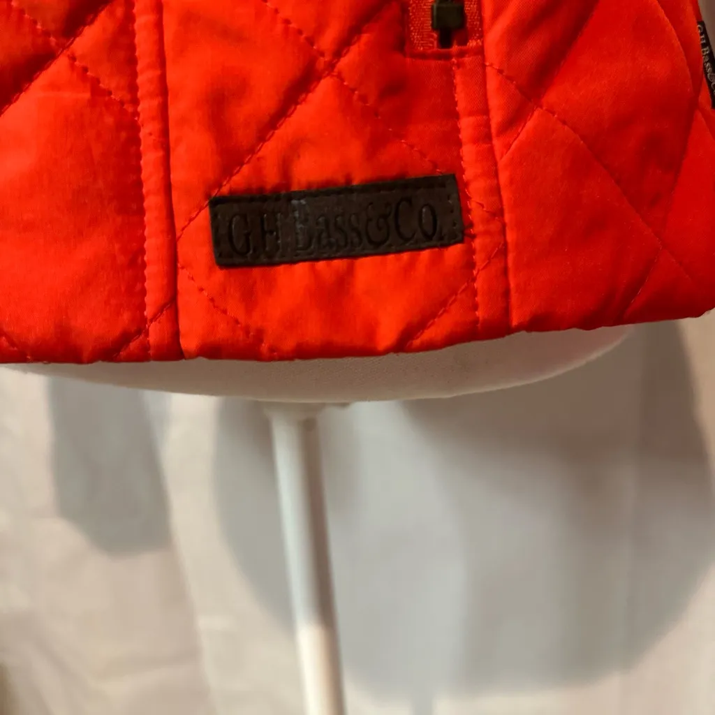 G.H. Bass & Co. Red Quilted Puffer Jacket with Tan Collar - Image 4