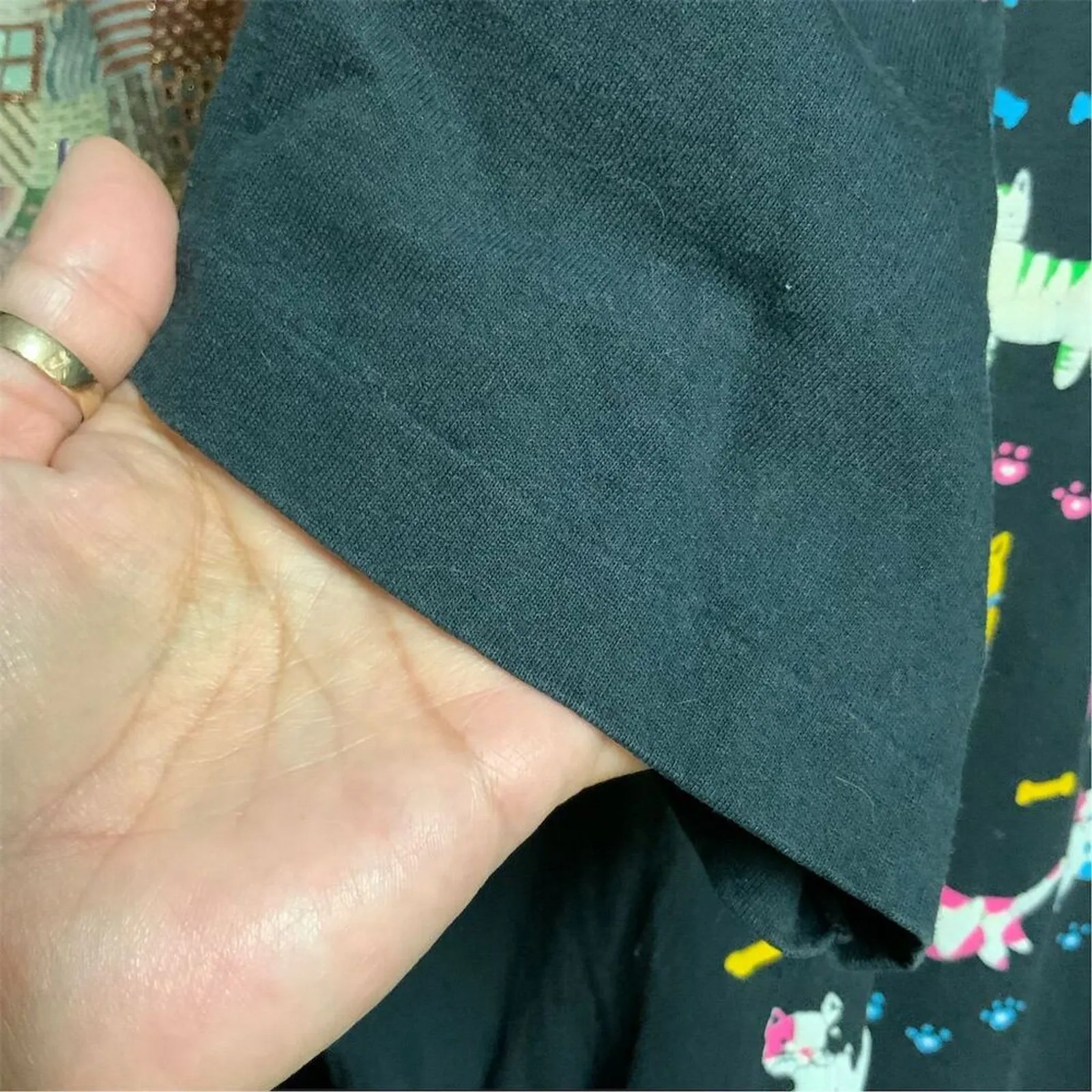 2339. Vintage 90s Unisex OS Colorful Cat Graphics T - Image 7