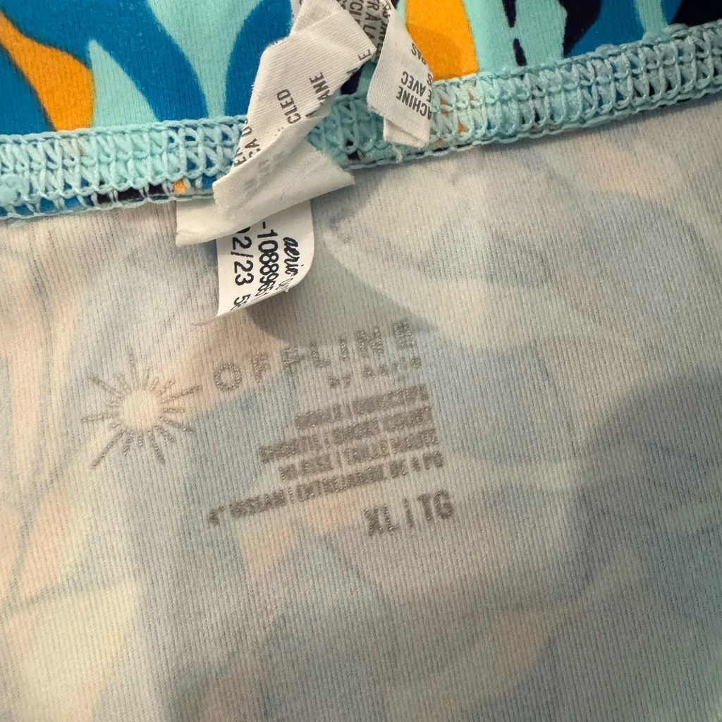 Aerie  OFFLINE XL Hugger Printed Active Shorts Leaf Print Skort - Image 3
