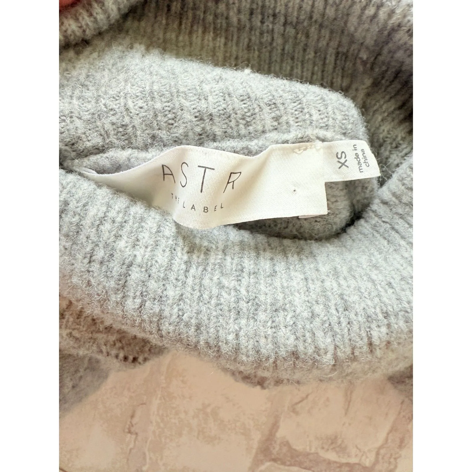 ASTR the Label Textured Turtleneck Wool Blend Light Gray Sweater Sz XS - Image 5