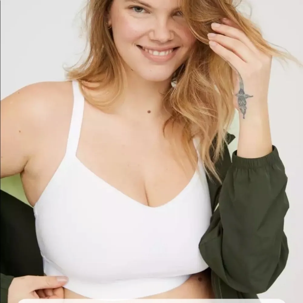 Large Real Me Stretch Extensible medium support white lounge sports bra - Image 10