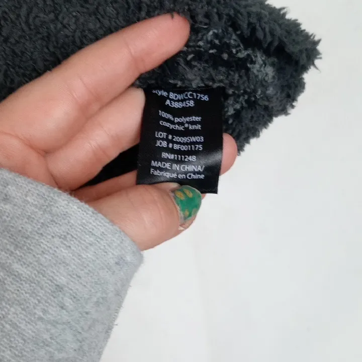 Barefoot Dreams size medium dark camo soft CozyChic Charcoal Pullover - Image 5