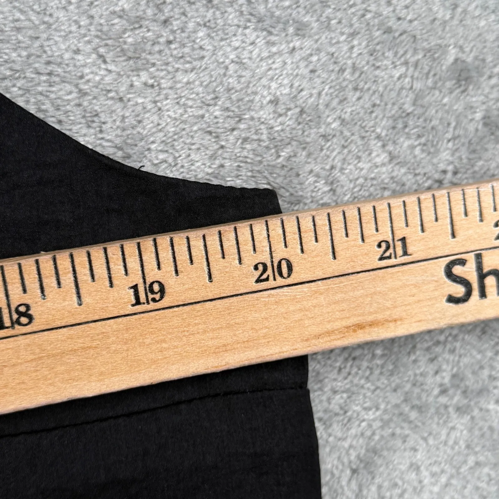 H by Halston Black Sleeveless V-Neck Top Pleated Asymmetrical Hem Blouse Size 12 - Image 11