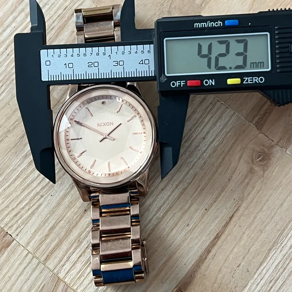 Nixon The Facet A Cut Above Watch Faceted Crystal Rose Gold Dial Bracelet - Image 15