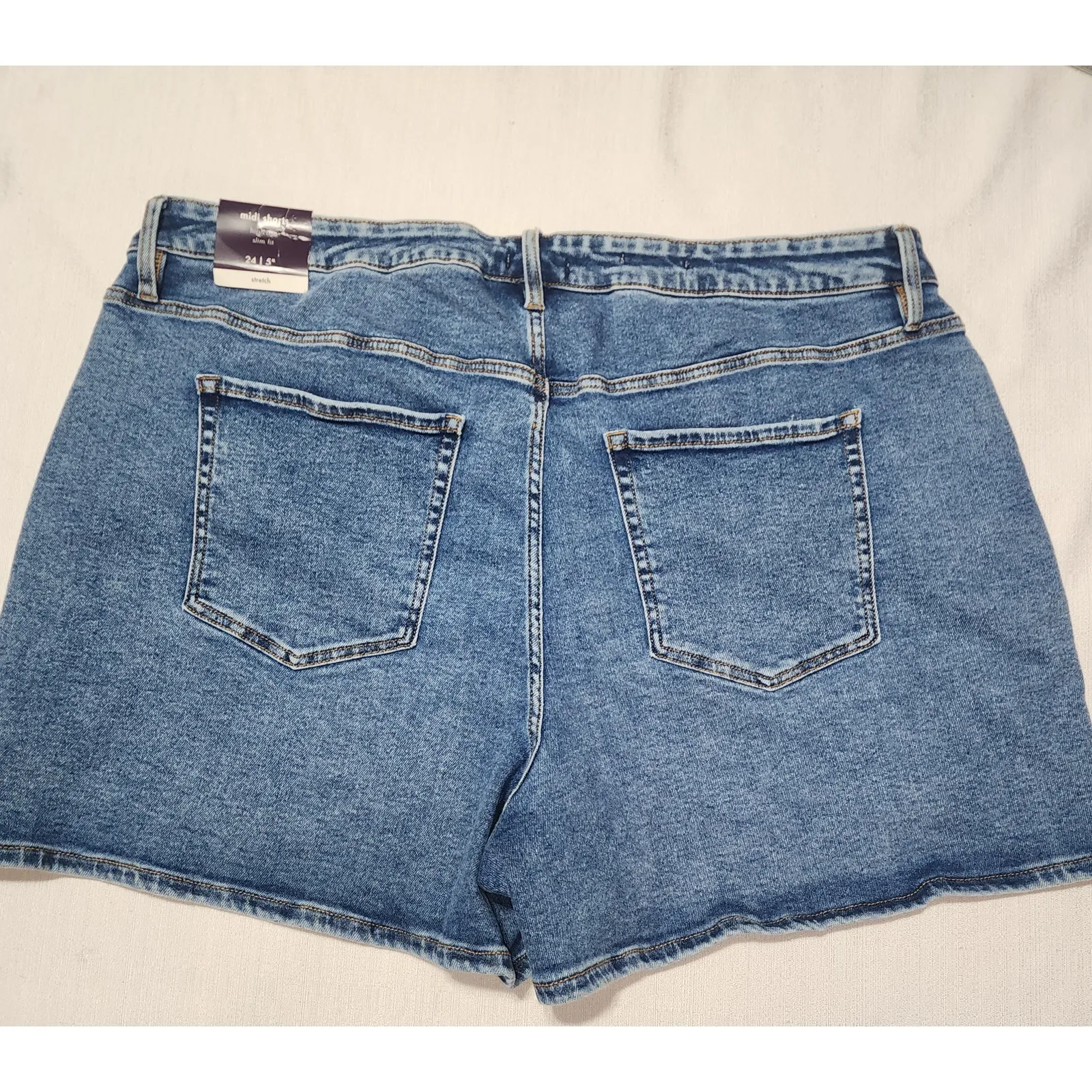 AVA&VIV Women shorts high rise mid shorts waist 42'' - Image 5