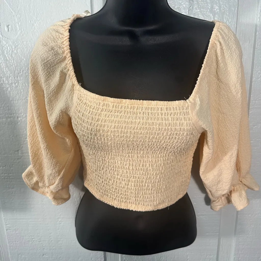 BCBGENERATION Women’s Yellow Smocked Puff Sleeve Crop Top Size Small NWT - Image 4