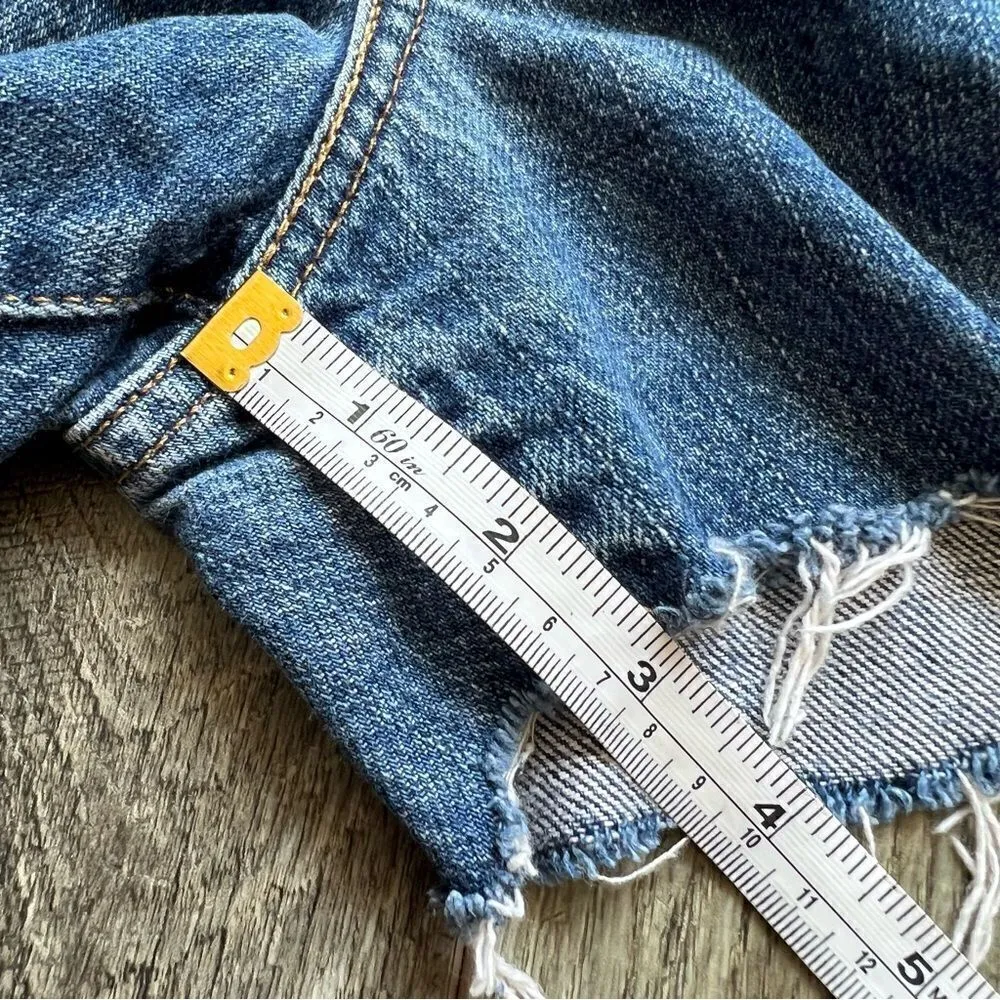 Levi's 550 Relaxed Fit Cutoff Denim Jean Shorts Classic Blue Distressed Frayed - Image 7