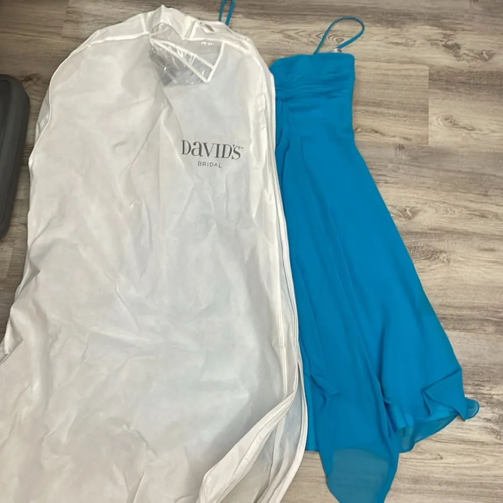 Blue Chiffon Midi Dress w Zip Garment Bag Style: F12284 Size 12 - Image 16