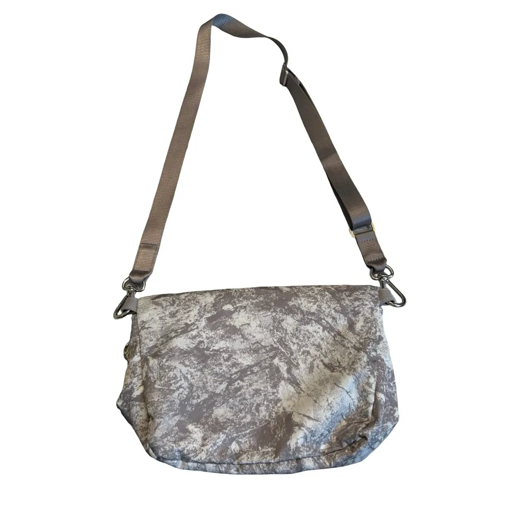 Lululemon All Night Festival Crossbody Bag 5L Washed Marble Alpine White Gray - Image 8