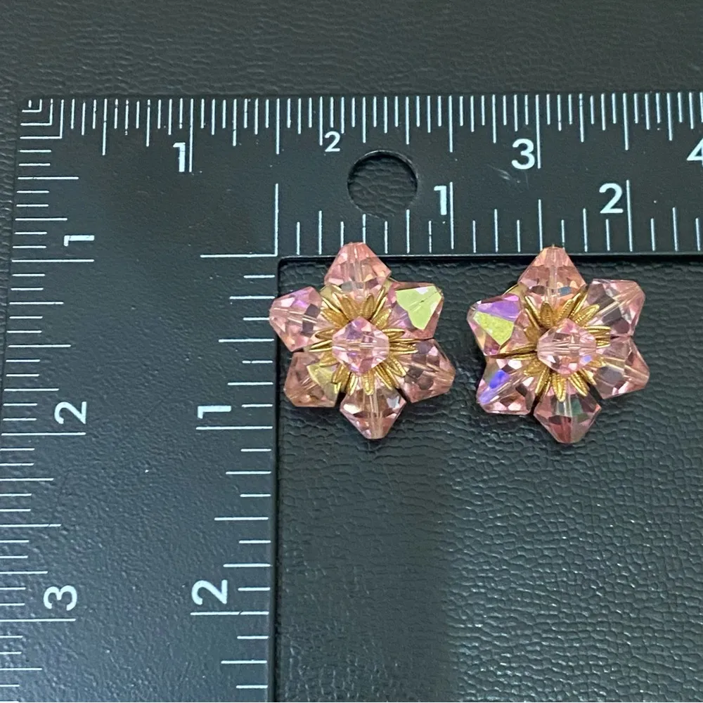 Vintage 60’s Pink Aurora Borealis AB Crystal Flower Cluster Clip On Earrings - Image 12