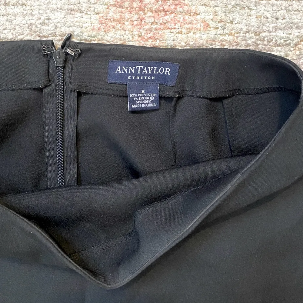 Classic Pencil Skirt with Stretch - Image 3