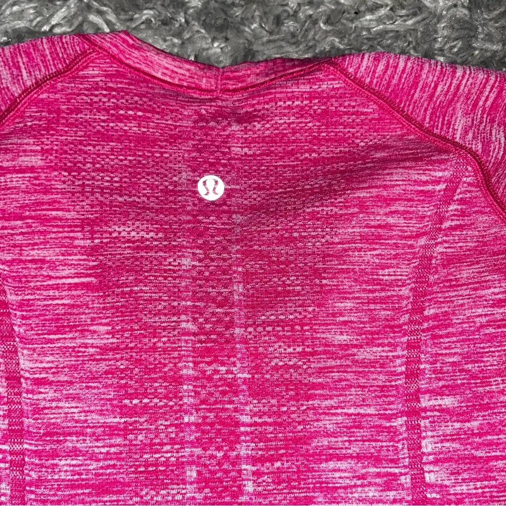 Lululemon pink swiftly tech short sleeve size 6 - Image 4