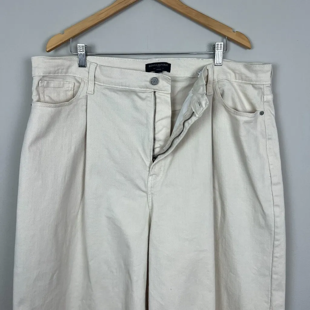 Banana Republic Jeans Womens 35 Plus 20 Ivory Wide Leg Crop Pleated High Waisted - Image 3