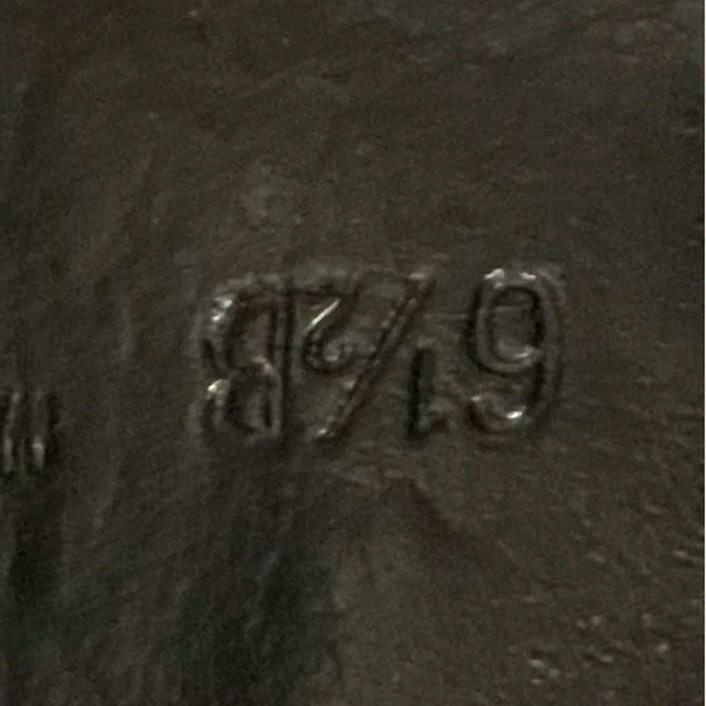 Vince Camuto Black/Silver Flip Flop Sandals Made In Brazil Size 6.5 - Image 9