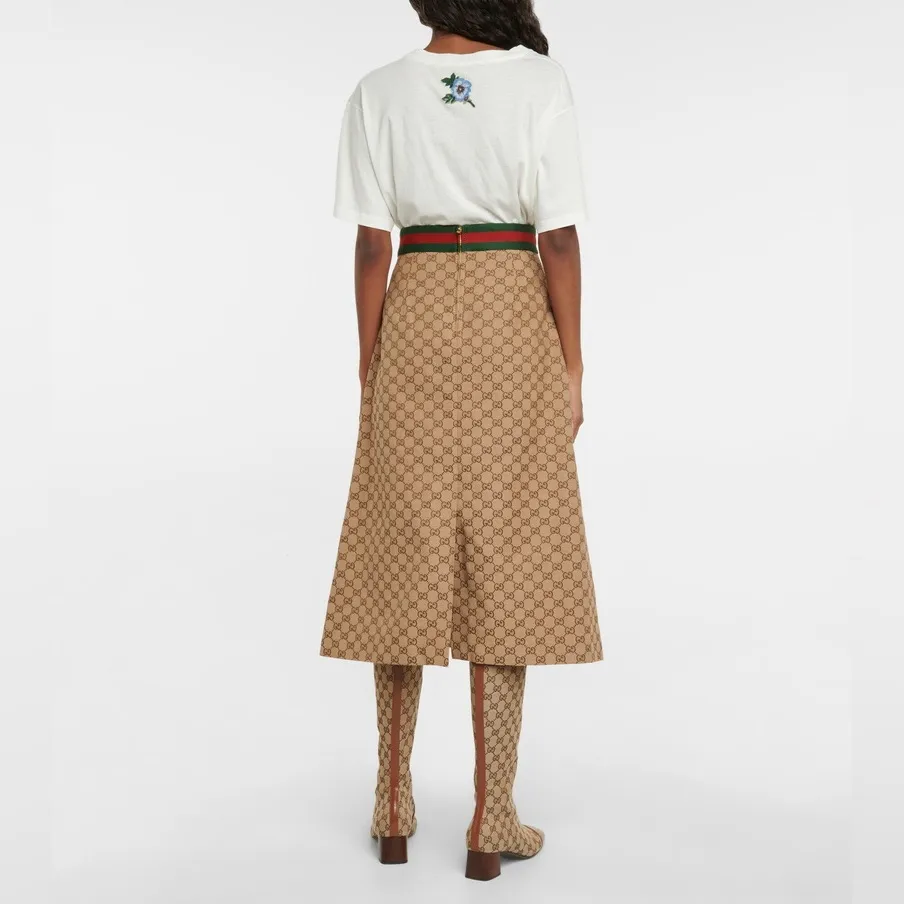 Beautiful Gucci GG horsebit midi skirt NWT - sold out everywhere- size IT36 - Image 3