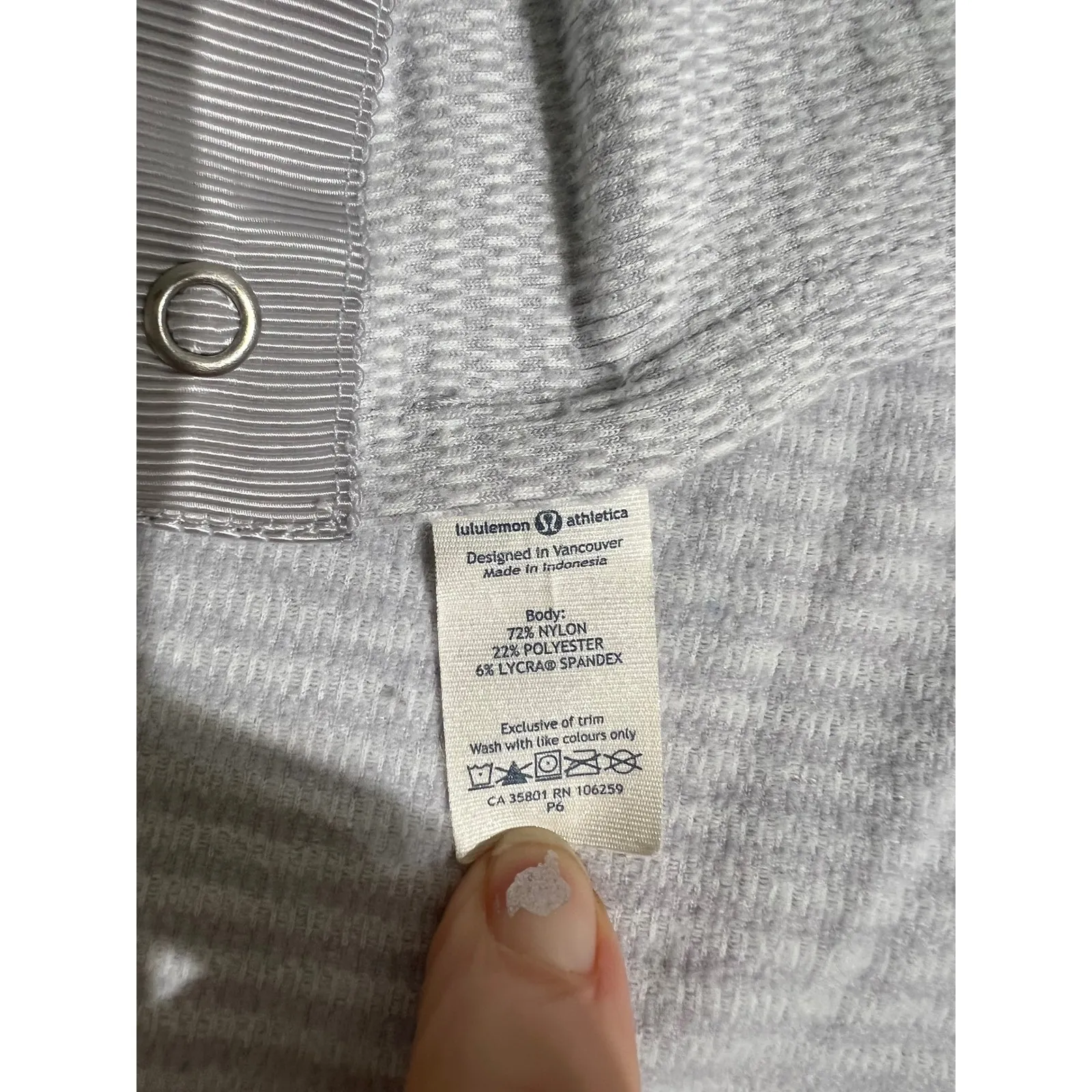 Lululemon  Vinyasa Scarf Grey Striped Convertible Wrap Scarf Snap Closure - Image 6