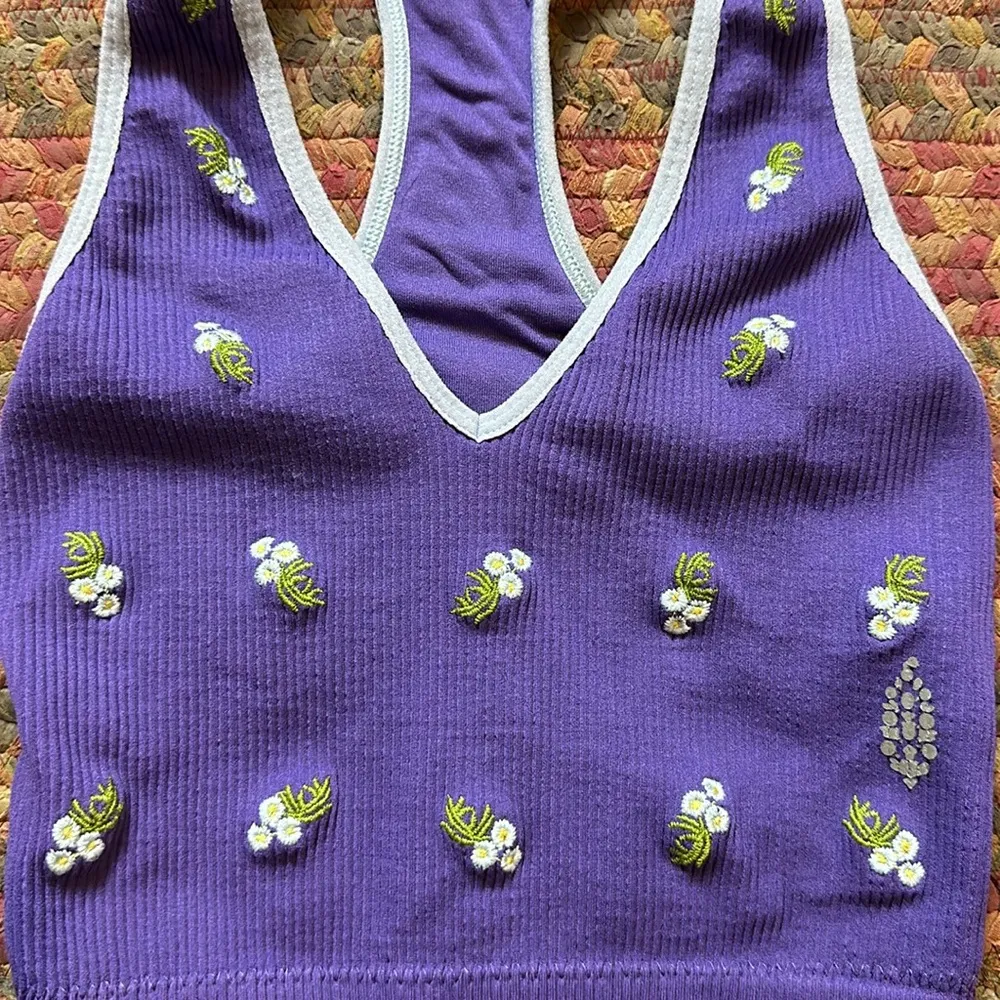 FREE PEOPLE MOVEMENT PURPLE SEAMLESS EMBROIDERED FLOWER V NECK SPORTS BRA - Image 2