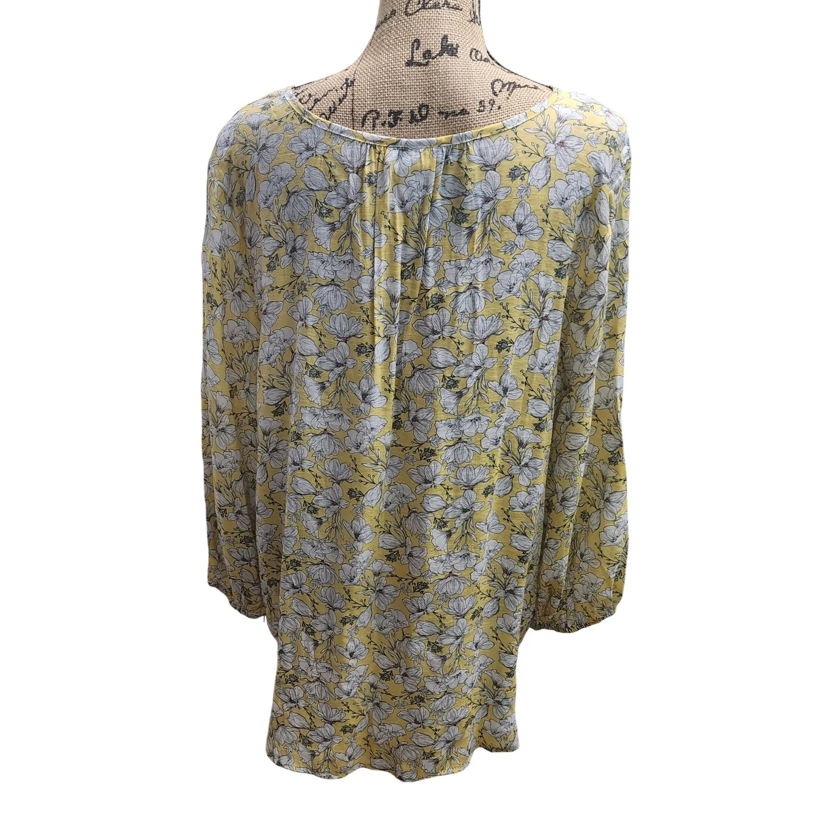 Liz‎ Claiborne Women's XXL Floral Blouse Yellow Passion Flowy Long Sleeve - Image 3