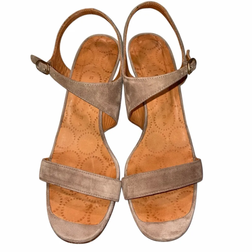 Chie Mihara Brown Suede Anatour Wedge Sandals Shoes size 38.5 Tan - Image 3