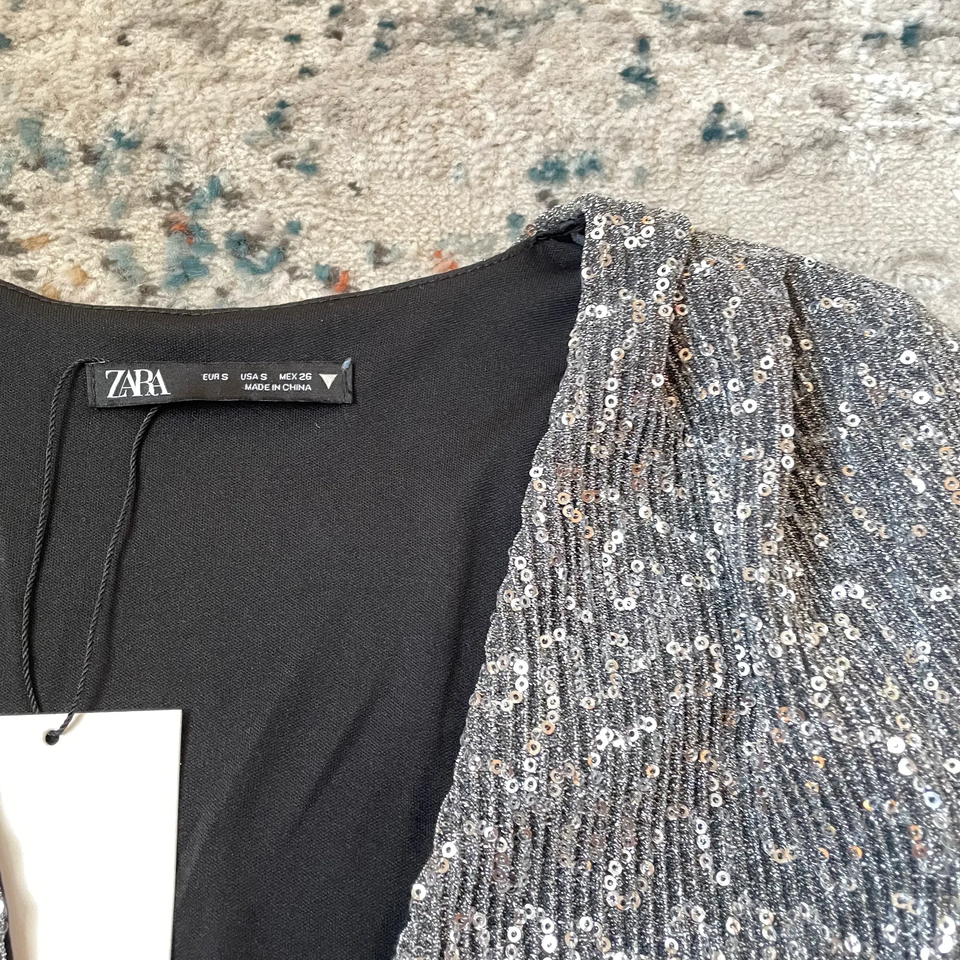 ZARA Silver Sequin Crop Top - Image 5