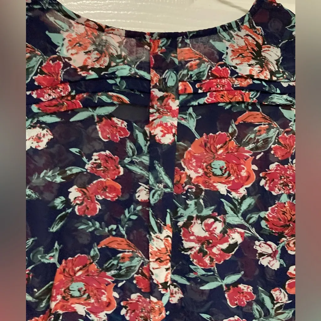 Skies Are Blue Mayven Black Floral V Neck Short Sleeve Button Up Blouse - Image 11