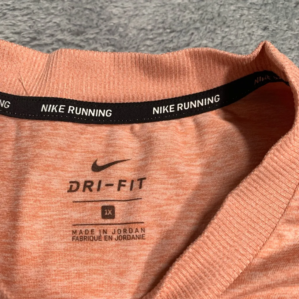 Nike running Peach Long Sleeve Tee - Image 5