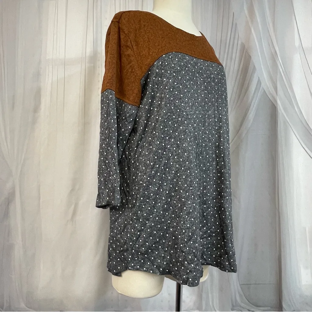 Maurices Brown and Gray Polka Dot Top - Image 3