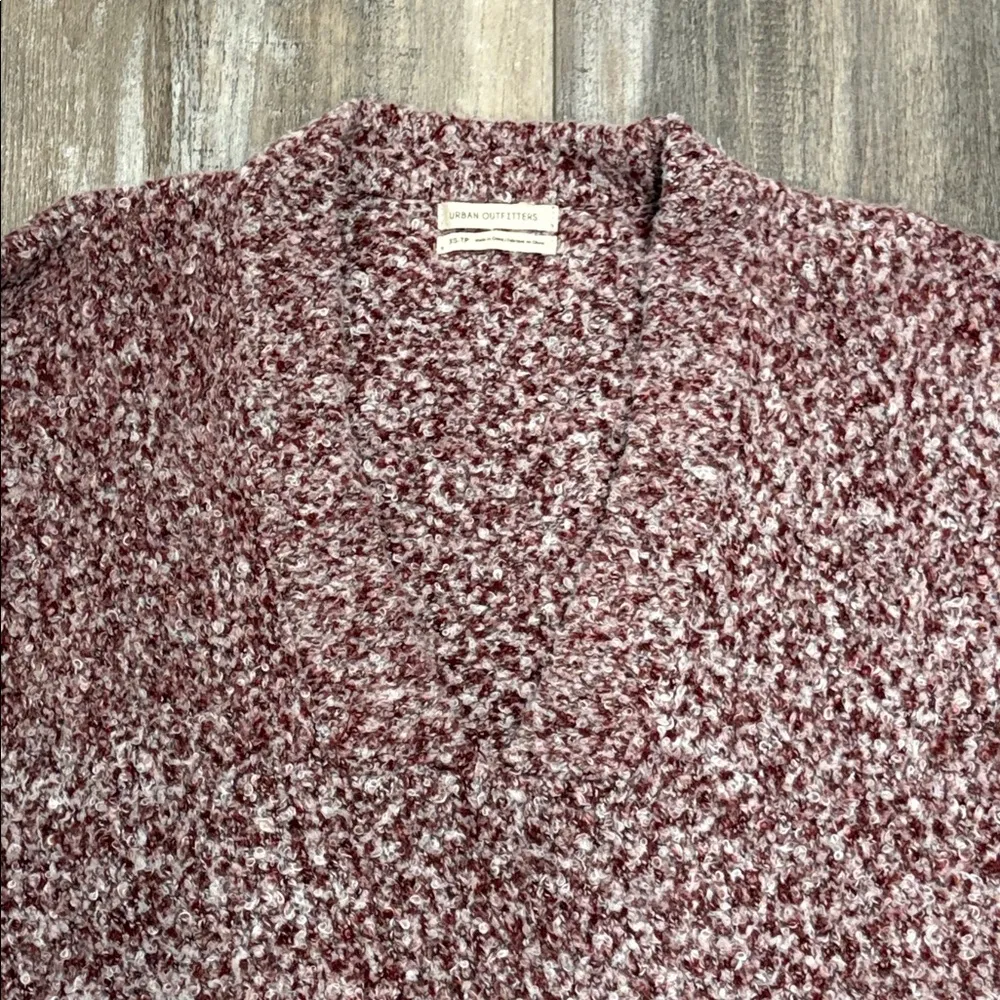 Urban Outfitters UO Oversized Fuzzy V-Neck Side Slit Sweater XS - Image 2