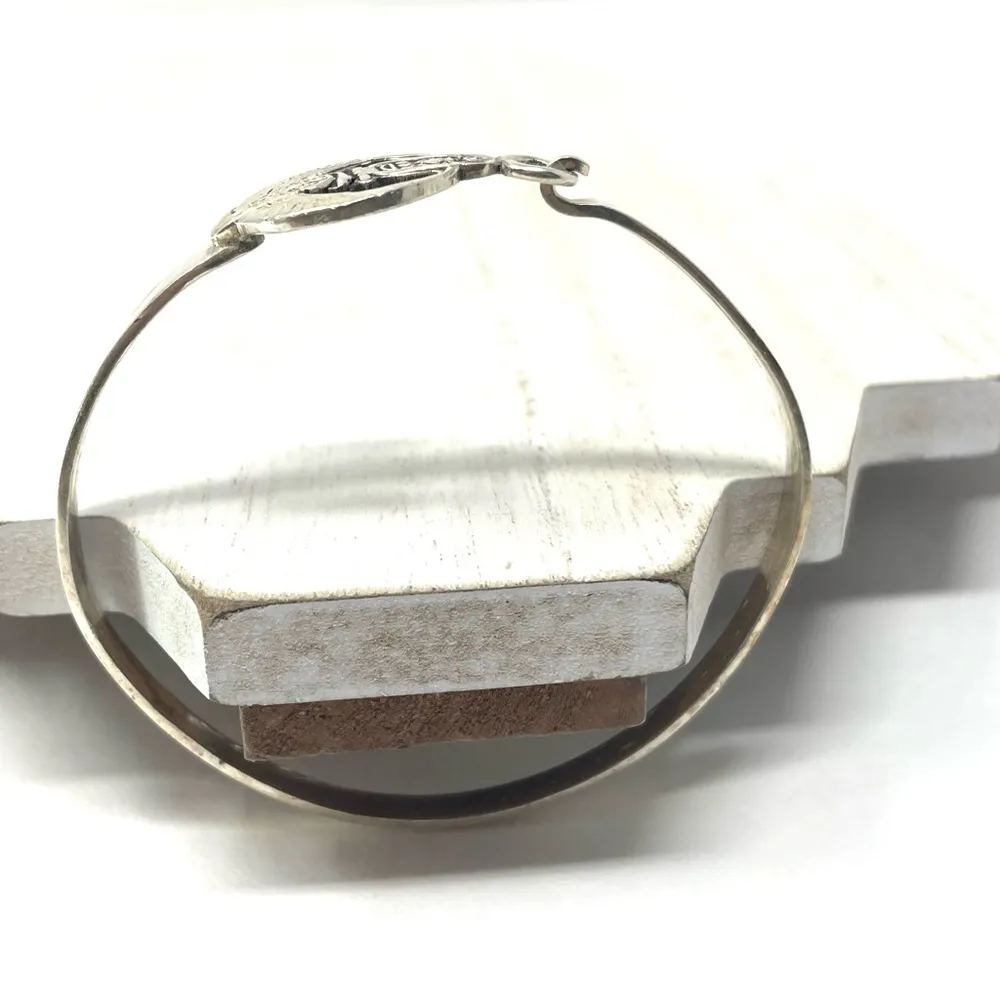 Egyptian vintage sterling silver hook clasp bangle - Image 6