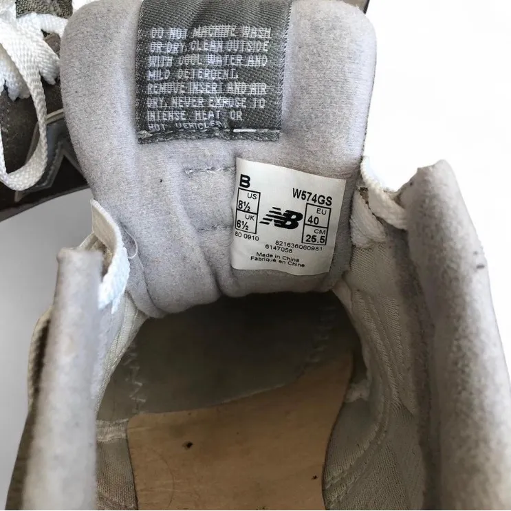 New Balance 574 Classic Gray on Gray W574 GS Women’s Size 8.5. - Image 10