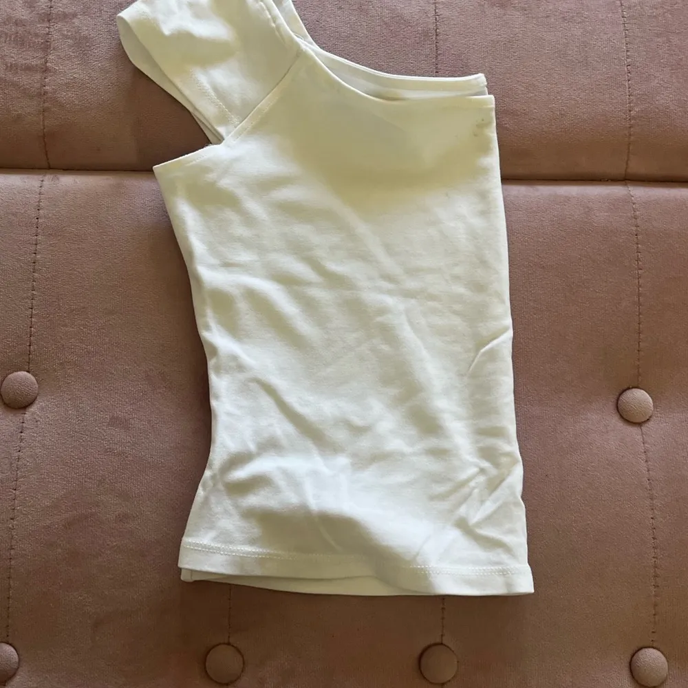 Anthropologie Green Off-Shoulder Crop Blouse - Image 4