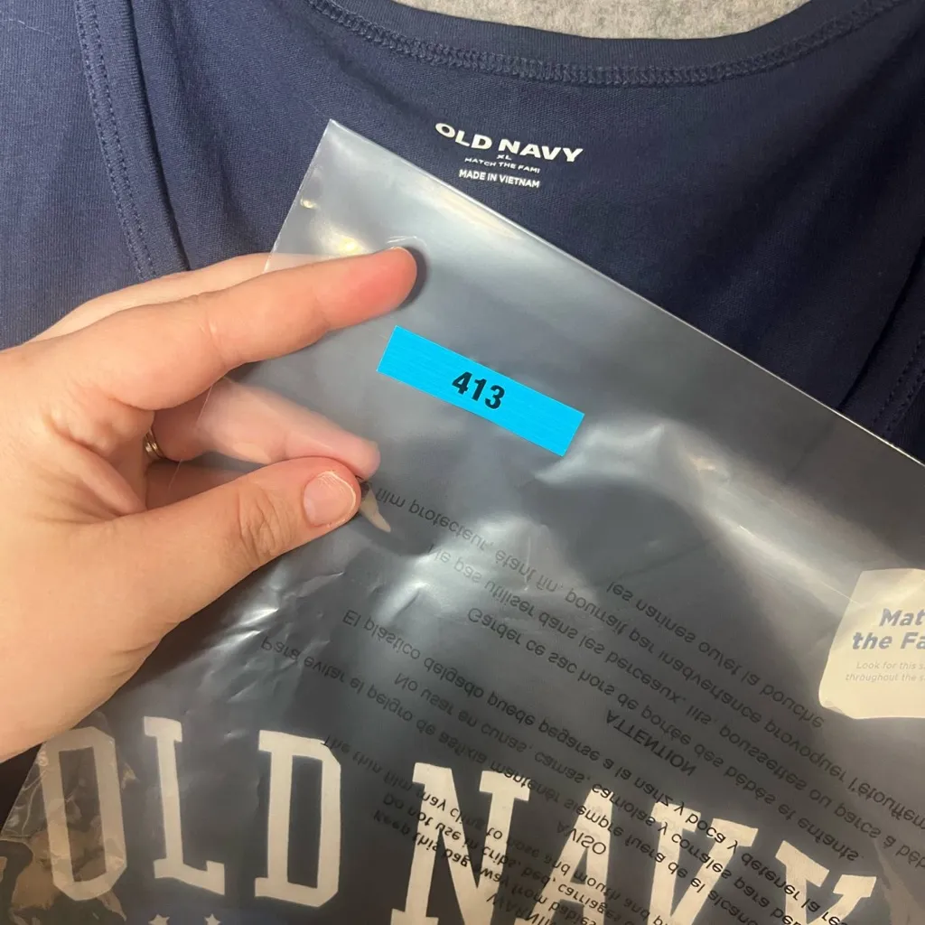 Old‎ Navy Woman Size XL Navy Blue American Flag NWT Tank Top - Image 6