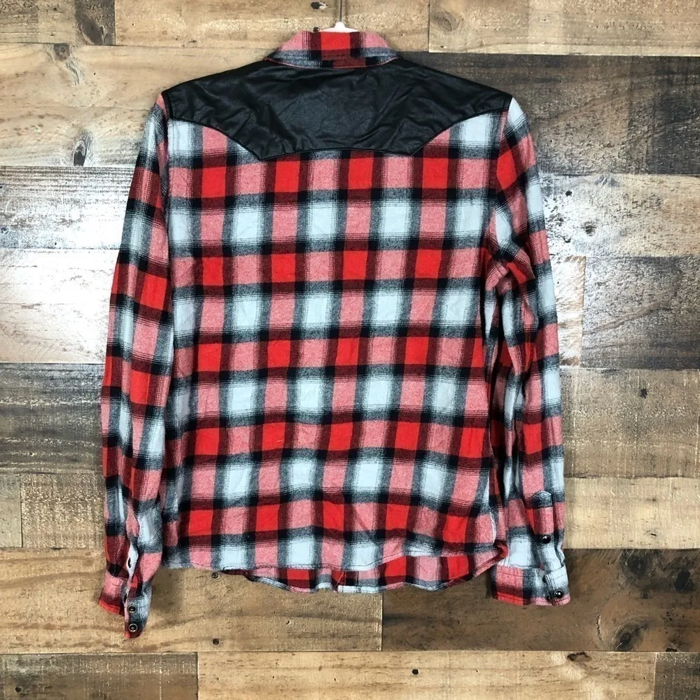 Forever 21 checkered button‎ up shirt women’s large - Image 5