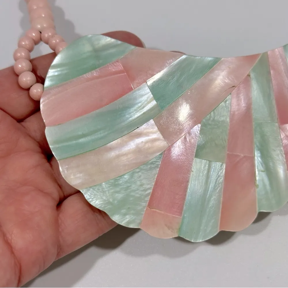 Vintage Peachy Pink & Green Mother Of Pearl Shell Beaded Necklace - Image 2